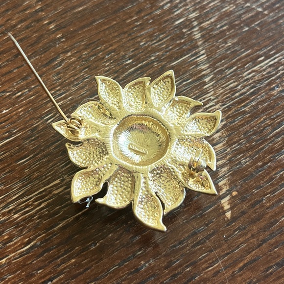 ROMAN Signed Vintage Sunflower Brooch Rhinestone Gold Tone Flower - Picture 2 of 5